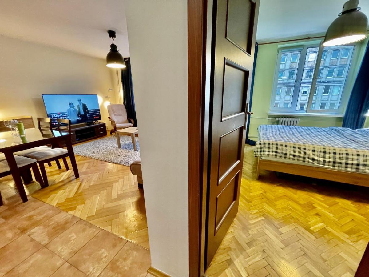 Апартаменты Raven Metro Fast Wifi 70'Tv Netflix Hbomax Appletv Варшава Экстерьер фото